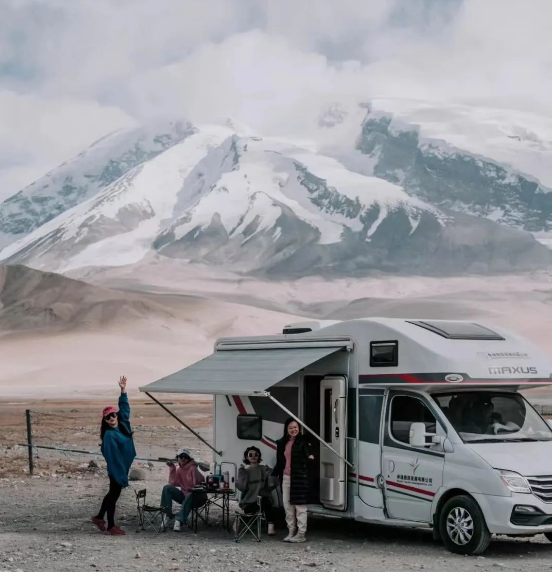 房车自驾必收藏！新疆房车露营地名单